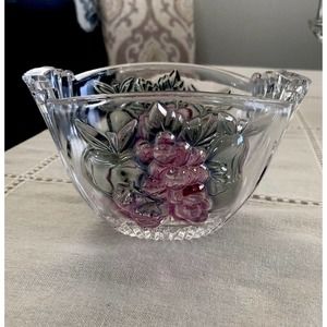 Lead crystal bowl/candy dish, grapes, strawberries, ribbed ruffled edge